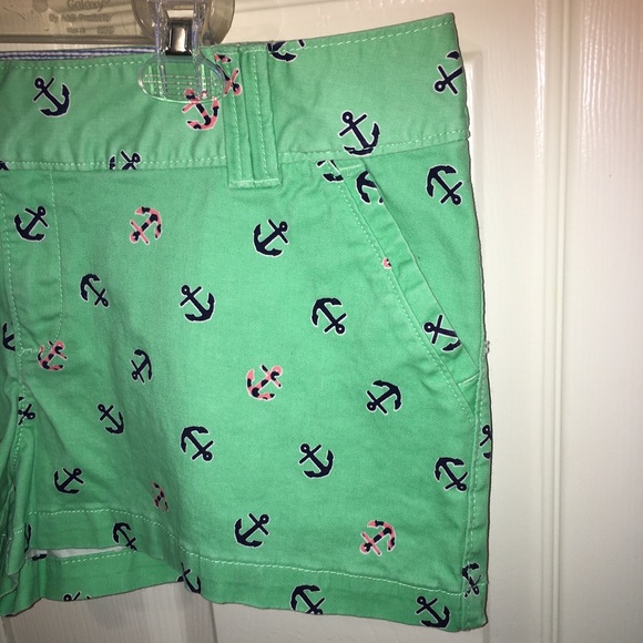 Red Camel Anchor Print Shorts - Picture 8 of 9